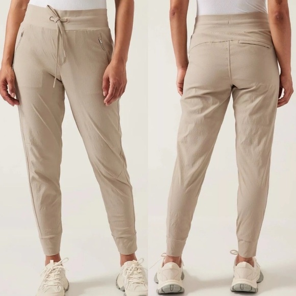 Athleta Pants - Athleta Trekkie North Jogger Ecru khaki Pants Sz 12 Hiking Outdoor